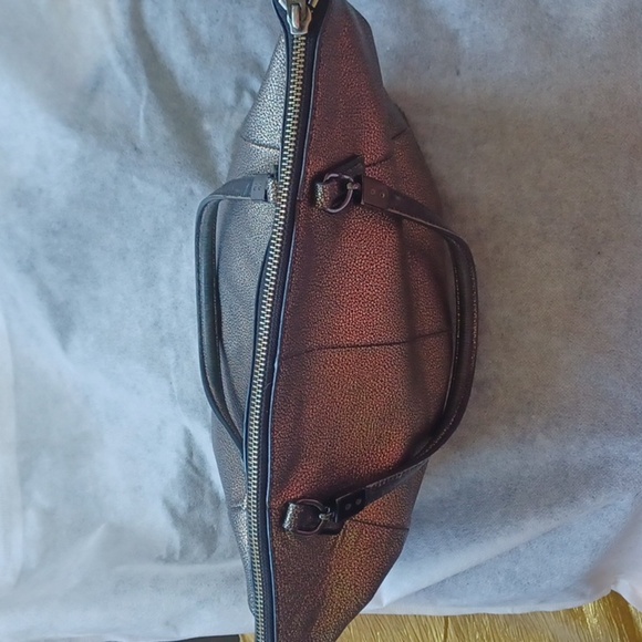 COACH 33736 MEDIUM SIZE GOLD, BLACK LEATHER METALIC HANDBAG - Picture 4 of 12